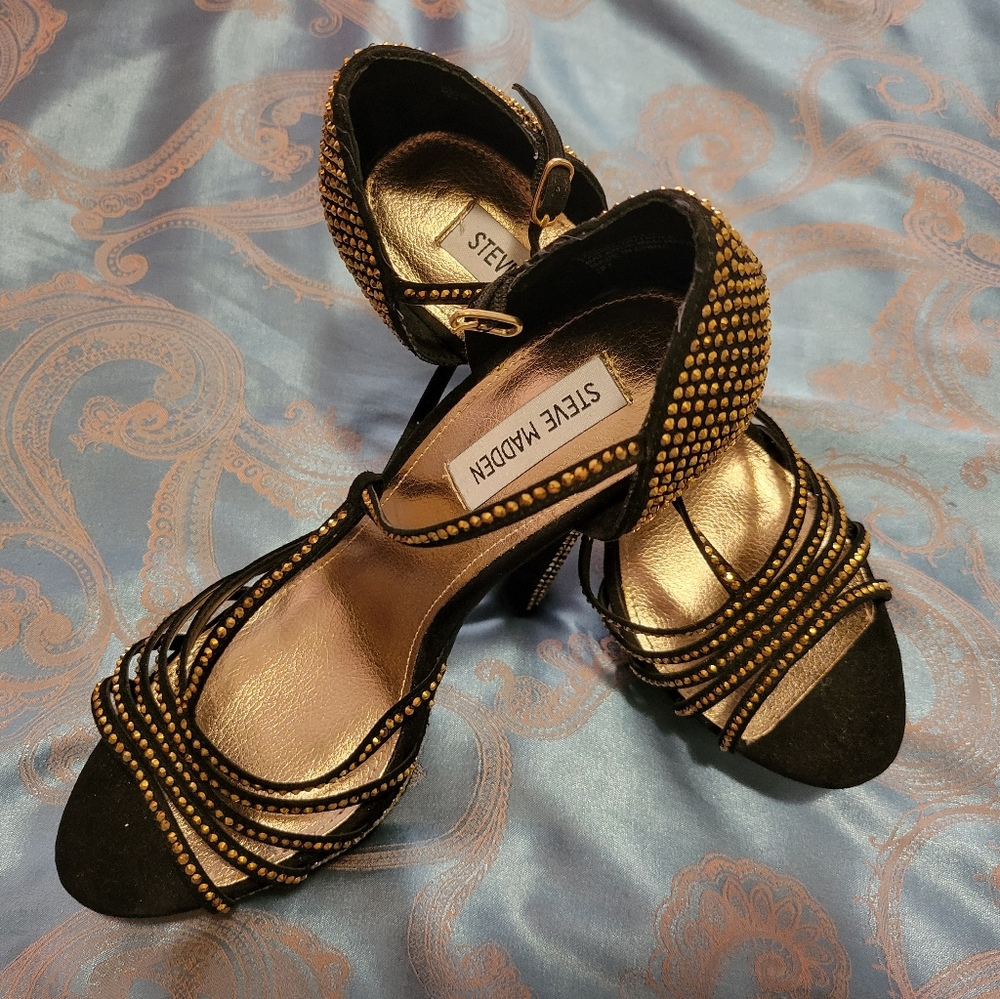 Steve Madden Gold Heels! 9